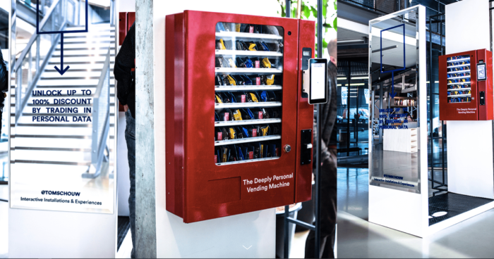 Deeply Personal Vending Machine - Studio Tom Schouw